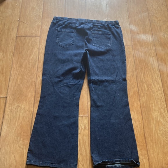Used women’s plus size 2x denim jeans - Picture 4 of 4